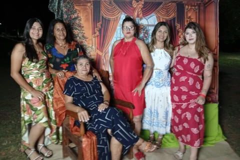 Praça do Bairro São João reuniu famílias para celebração de Natal