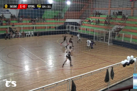 União São João goleia na estreia do Futsal de Férias