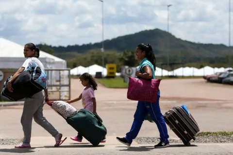 Brasil recebeu 194.331 migrantes em 2024