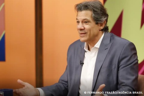 Governo prepara MP para recalibrar IOF e aumentar arrecadação