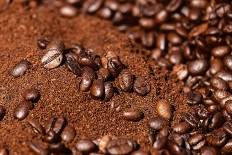 Exportações de café do Brasil caem 18%, mas receita sobe com preços mais altos
