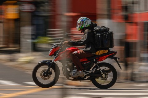 Mão na Roda: SP lança pacote de medidas que elimina custos a motociclistas e motoristas profissionais