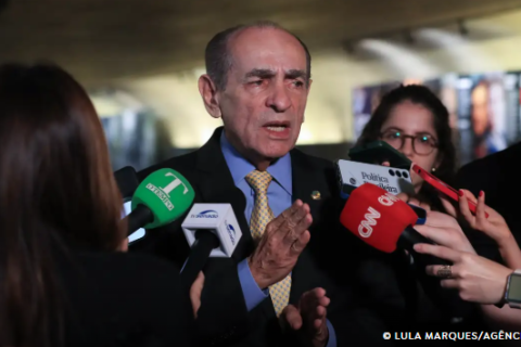 CCJ do Senado aprova fim da reeleição para cargos do Executivo