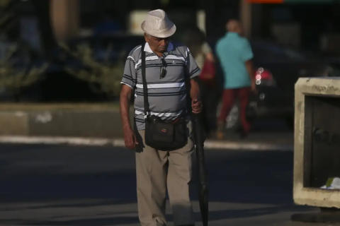 Junho Violeta alerta população sobre violência contra a pessoa idosa