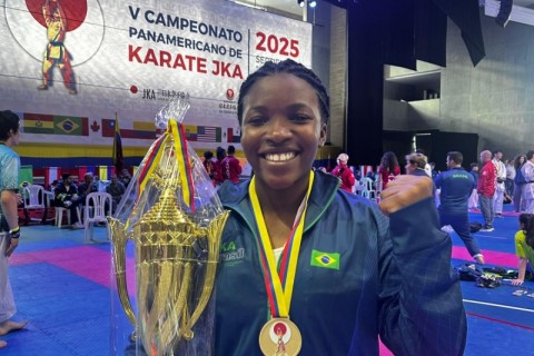 Andradinense Anna Beatriz conquista ouro no Pan-Americano por equipes