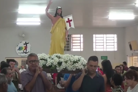 Semana Santa termina com Vigília Pascal, Procissão da Ressurreição e Missa na Paróquia São Sebastião