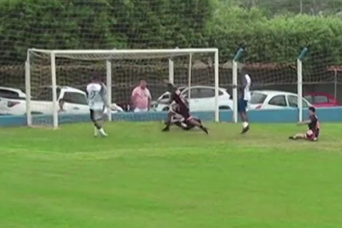 Em jogo com três expulsões, ADPM vence e vai às quartas do Amador