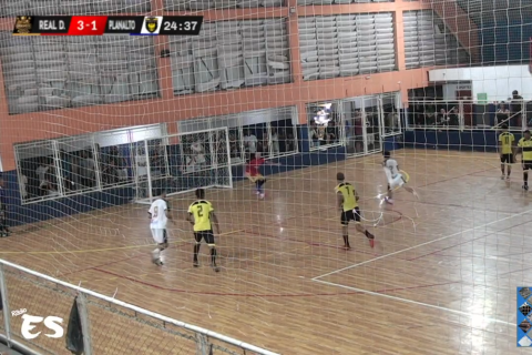 Real Dynamite vence de virada em sua estreia no Futsal de Férias