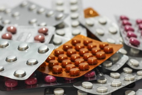 Pesquisa do Procon-SP mostra que quase 80% dos consumidores que compram medicamentos desconhecem teto de preços
