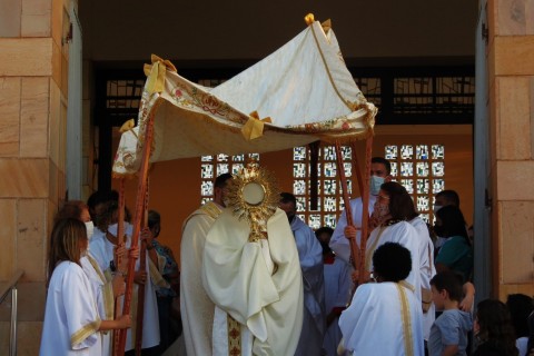 Celebração de Corpus Christi movimenta paróquias em Andradina