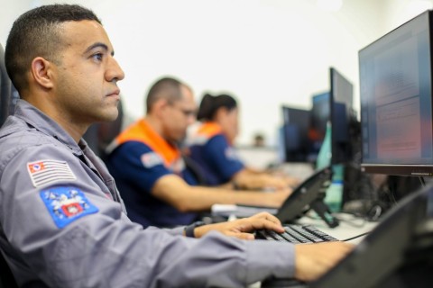 Defesa Civil do Estado alerta para tempestades com ventos de até 115 km/h e mobiliza gabinete de crise