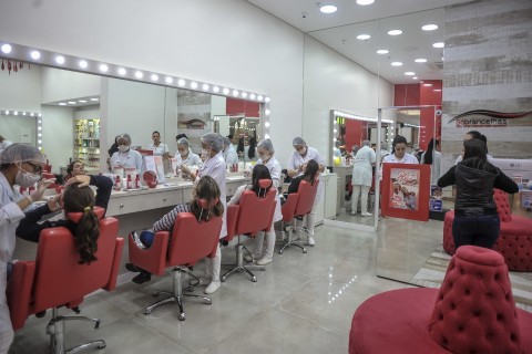 Setor de beleza cresce na região e reforça alerta sobre a Lei do Salão Parceiro