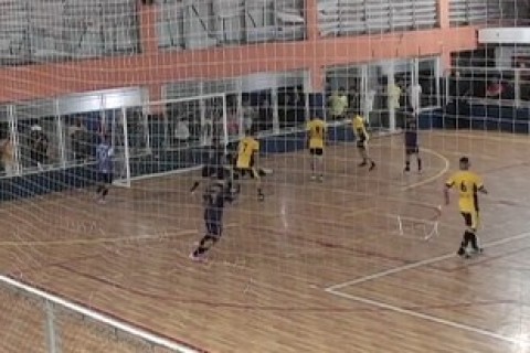 Farmácia Rodoviária ATC GRUB vence e vai a final do Futsal de Férias