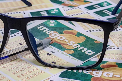 Mega-Sena acumula para R$ 52 milhões; veja os números sorteados