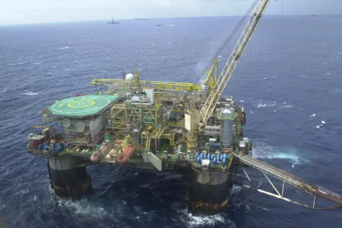 Em meio à guerra no Irã, Brasil bate recorde de produção de petróleo