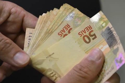 Copom mantém taxa básica de juros em 15% ao ano